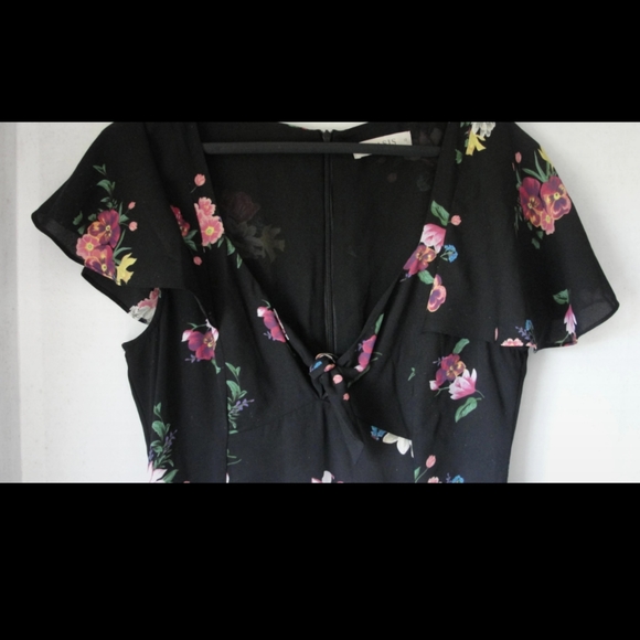 Oasis black flora summer tea dress tie knot front - Picture 4 of 5